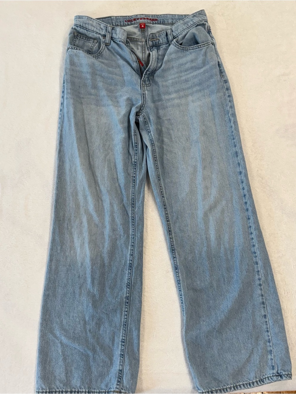 Lucky Brand Light Blue Straight-Leg- Baggy Jeans in a size 6